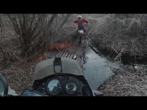 Видео: Kawasaki Kle 400. Вечерняя покатушка, мамкины эндуристы и коварные канавки