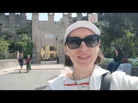 Видео: Святилище Мадонны делла Короны.  Италия 30.04.2024