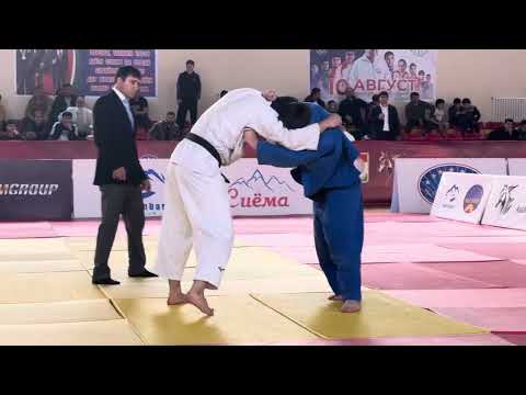 Видео: Абдулло Бобоев дар миёни сангинвазнҳо дар Чемпионати ҷавонони ҷудои кишвар аввалин муаррифӣ шуд.