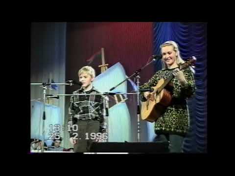 Видео: Алексей Хомчик Первые выступления.Зимняя сказка(С.Крылов), Маленький трубач(С.Никитин-С.Крылов).