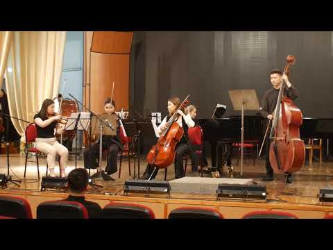 Видео: Экспрессив для струнного квартета и фортепиано.