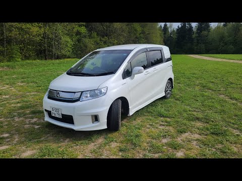 Видео: Honda Freed Spike. Самый полный обзор от А до Я. Такого вам другие не расскажут. Топовый микровэн.