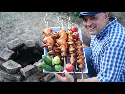 Видео: Закоптил курицу в земле! Супер сочное мясо вышло! Рецепт от Гарика