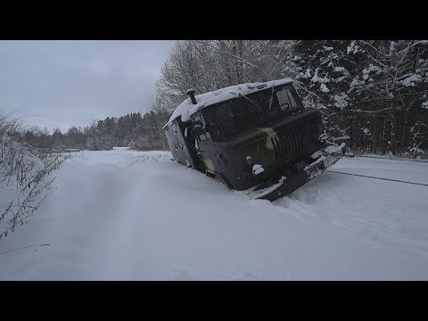 Видео: Газ 66 в канаве! Лебедка в деле!!!