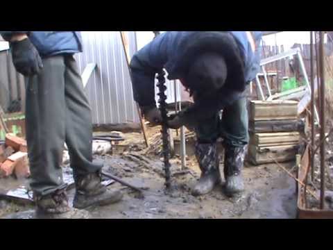 Видео: Бурение скважин абиссинский колодец (игла) часть 2   скважина-игла.рф