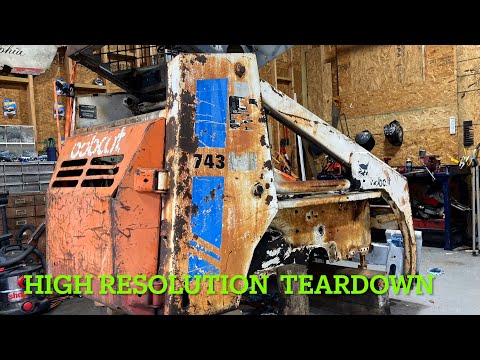 Видео: Разборка кузова Bobcat 743