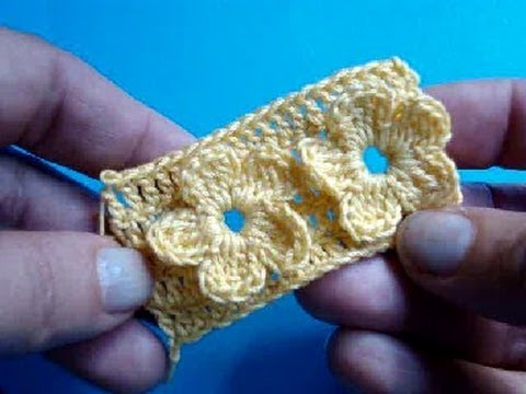 Видео: Узор вязания крючком 7 - Цветы - Crochet pattern Flowers