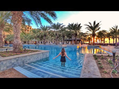 Видео: ВЛОГ ОАЭ 🇦🇪Дубай  Жарко и Ярко hilton ras al khaimah resort & spa  19.11.2017