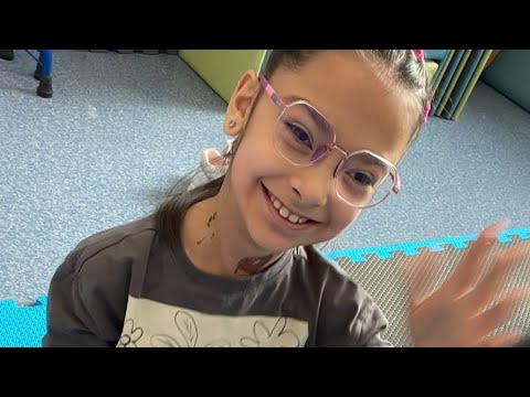 Видео: Айлин 7 лет // 3-й уровень// Подготовка к ходьбе с крабами | ДЦП Ангел