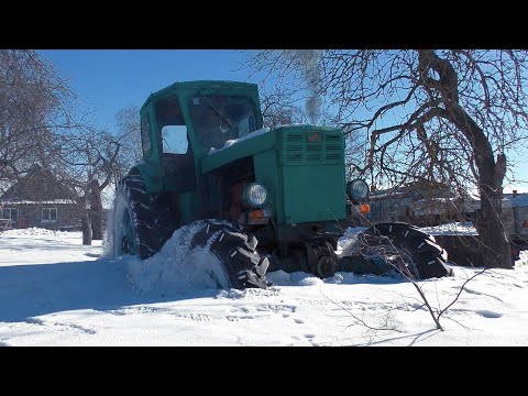 Видео: Забрали Т-40АМ для установки нового двигателя. Выбираемся из снежного плена на советском тракторе!!!