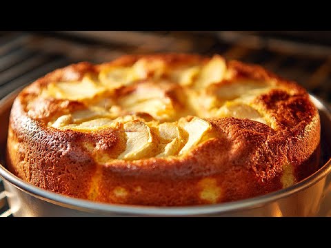 Видео: Яблочный пирог за 5 минут! Так просто и вкусно – этот пирог ты захочешь печь каждый день!