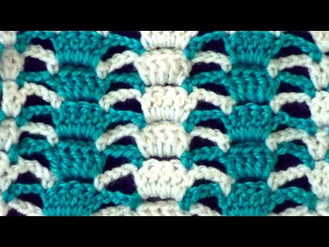 Видео: Ажурный двухцветный узор