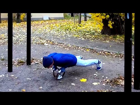 Видео: За неделю до 75 летнего Юбилея: Выход силой и обороты на кольцах, 25 отжиманий на кольцах.