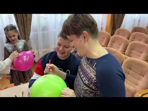 Видео: Гимназия №1 И года не беда, коль душа молода