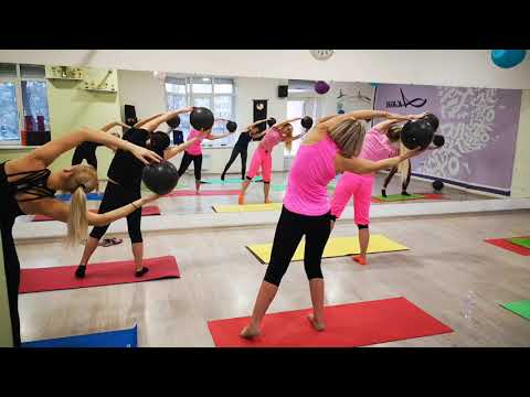 Видео: Пилатес с мини-болом🙌на укрепление всего тела и вытяжение позвоночника 💗💕🙏