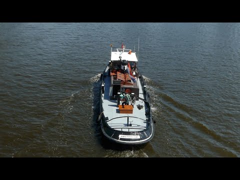 Видео: КОЛЫБЕЛЬНАЯ МАШИННОГО ОТДЕЛЕНИЯ (51) - Industrie 3VD6 на борту «Адрианы»