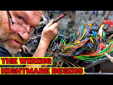 Видео: Начинается кошмар с проводкой