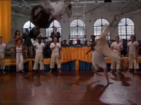 Видео: Капоэйра в фильме "Только сильнейшие"