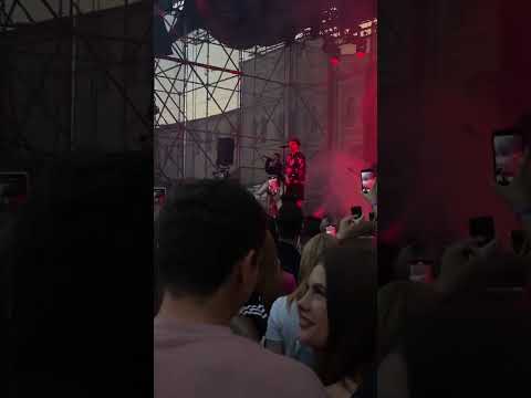 Видео: ЛСП - вступление + Bullet (08.08.24) / Питер / Двор Гостинки