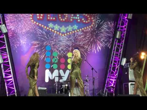 Видео: Виа Гра- Я по тебе так сильно скучаю. Партийная зона МУЗ ТВ. #VELVETFAMILY 11 декабря 2016