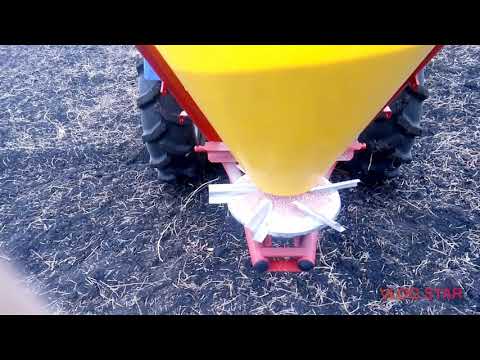 Видео: Разбрасыватель удобрений 300л