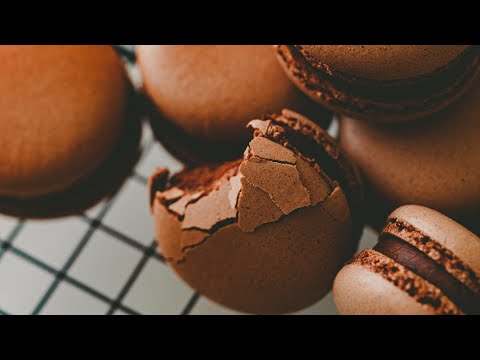 Видео: Рецепт шоколадных пирожных Macarons｜Chocolate Macarons Recipe