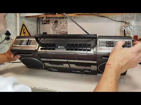 Видео: PHILIPS TR3843 двухкассетный бумбокс. Поломка- нет подмотки ленты.
