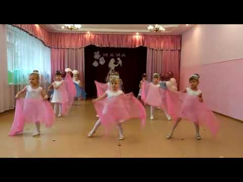 Видео: ТАНЕЦ "Мамины глаза". День Матери в старшей группе.