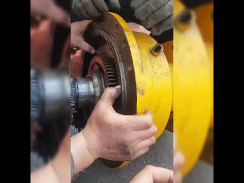 Видео: Caterpillar, CAT Ремонт тормозов грейдера, Caterpillar 160G