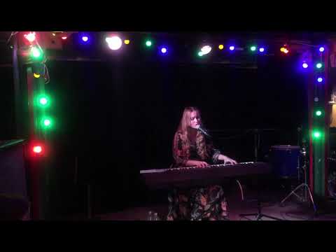 Видео: Элли на маковом поле - Злые духи (полная версия) - Джао Да - 09.11.2018