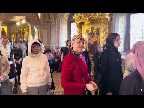 Видео: Митрополит Игнатий совершил Вечерню в соединении с Литургией свят. Василия Великого