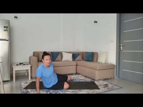 Видео: Йога в спокойном темпе. Простые упражнения и правильное дыхание. Йога для новичков