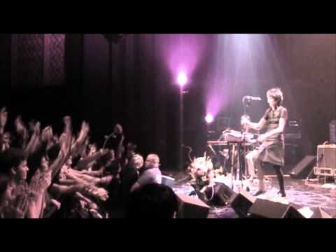 Видео: Земфира - Не отпускай. Америка. 2008