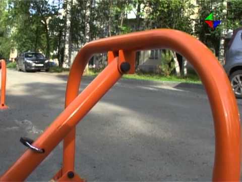 Видео: Жильцы домов по улице Победы сами оборудовали во дворе  удобную парковку