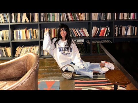 Видео: Как заставить мужчину думать о тебе постоянно