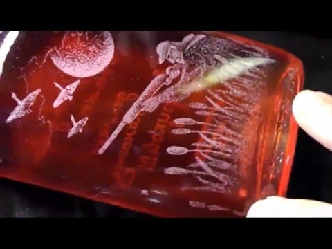 Видео: Как я делаю тени бормашиной на стекле.Гравировка на бутылке.