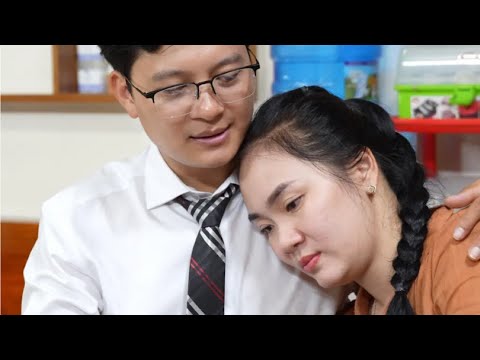 Видео: Опасная жизнь бездомной девушки в одиночестве в горах и лесах.