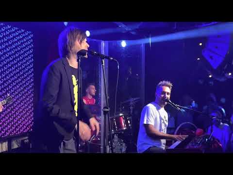 Видео: Алексей Романоф, Олег Добрынин - Лететь  | Москва, 16 тонн 29.10.22 (4K)