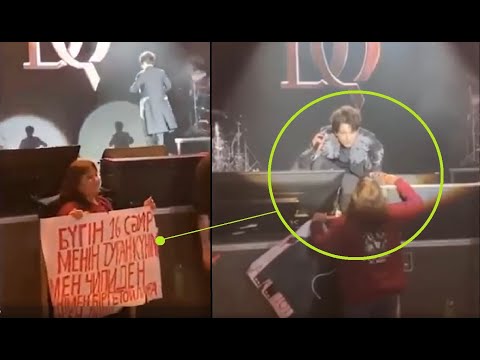Видео: ДИМАШ ДОВЁЛ ДО СЛЁЗ ФАНАТКУ