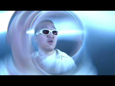 Видео: qobee x lonely pyramids - Пополам (MV)