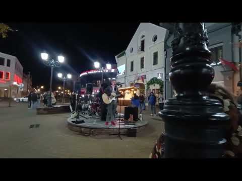 Видео: 23.10.2024 Brest Belarus...  Уличные музыканты/Street musicians... Walks with Victoria