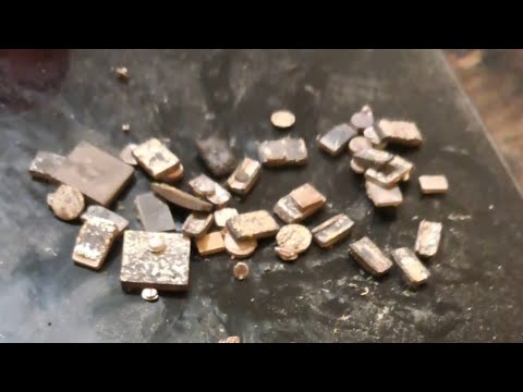 Видео:   61 г СРЕБРО! От контакторни пластини  виш как ги чистя със оксижен #ЗлатотоНаМиро