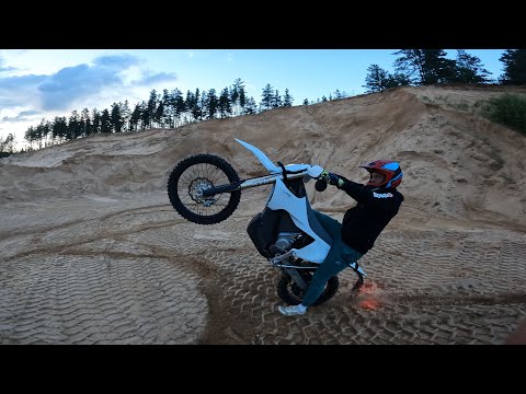 Видео: STARK VARG EX ГАДЖЕТ,КОТОРЫМ НАДО УМЕТЬ УПРАВЛЯТЬ.ENDURO