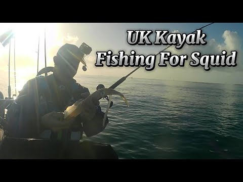Видео: Рыбалка с каяка на кальмаров, минтая и окуня в Корнуолле (Великобритания)