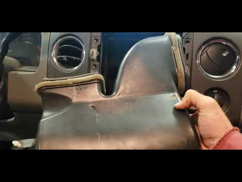 Видео: Застрявшие вентиляционные отверстия F150 || Ремонт застрявшей пены