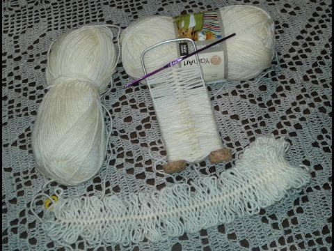 Видео: Вязание на вилке. Снуд. Часть 1 // Women's hats knitting // Сrochet scarf