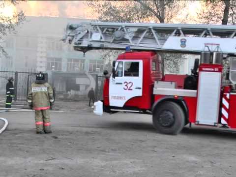Видео: В Рубцовске загорелось заводоуправление АТЗ
