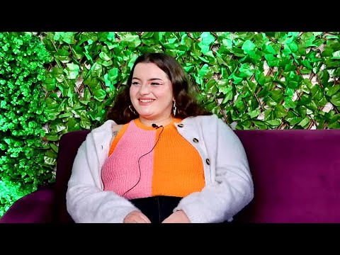 Видео: ЕЛИЗАБЕТ - MISS PLUS SIZE МОДЕЛ - ВАЖНИ ЛИ СА КИЛОГРАМИТЕ