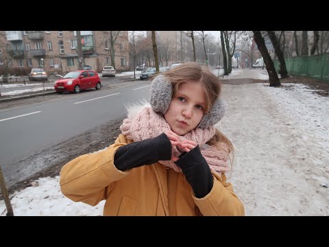 Видео: ВЛОГ Кира пошла на танцы * Школа * Слойки от Киры * Воробей кусается