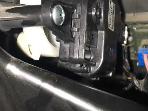 Видео: Kia ceed jd  замена актуатора печки , рециркуляции воздуха!